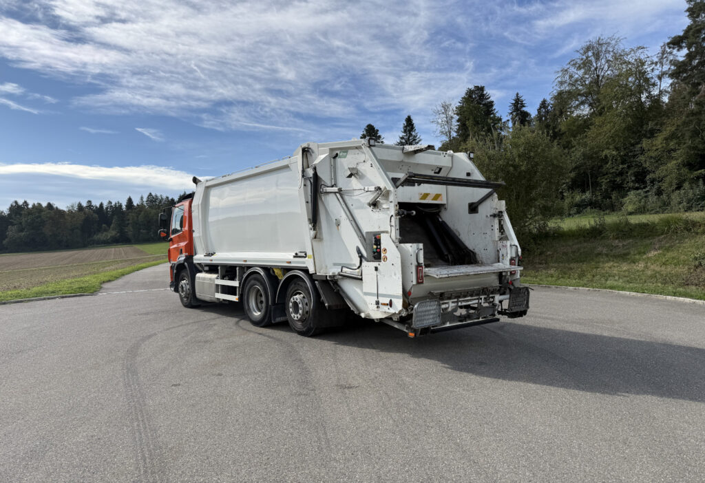 2016 DAF CF 370 6x2 Kehrichtwagen