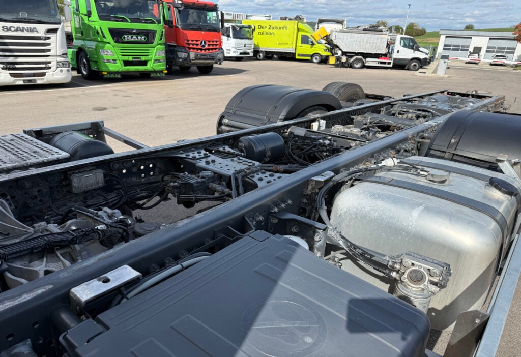 2019 Mercedes-Benz Antos 2545 6x2 Fahrgestell