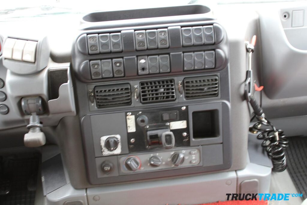 Iveco Trakker 340T45 3-Seitenkipper