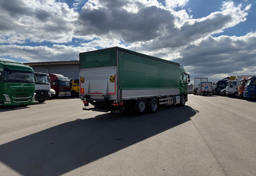 2017 Volvo FH-460 6x2R Plane/HB