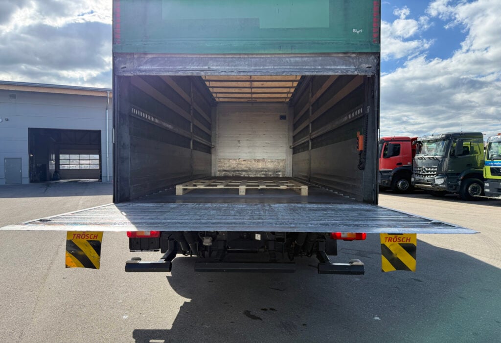 2017 Volvo FH-460 6x2R Plane/HB