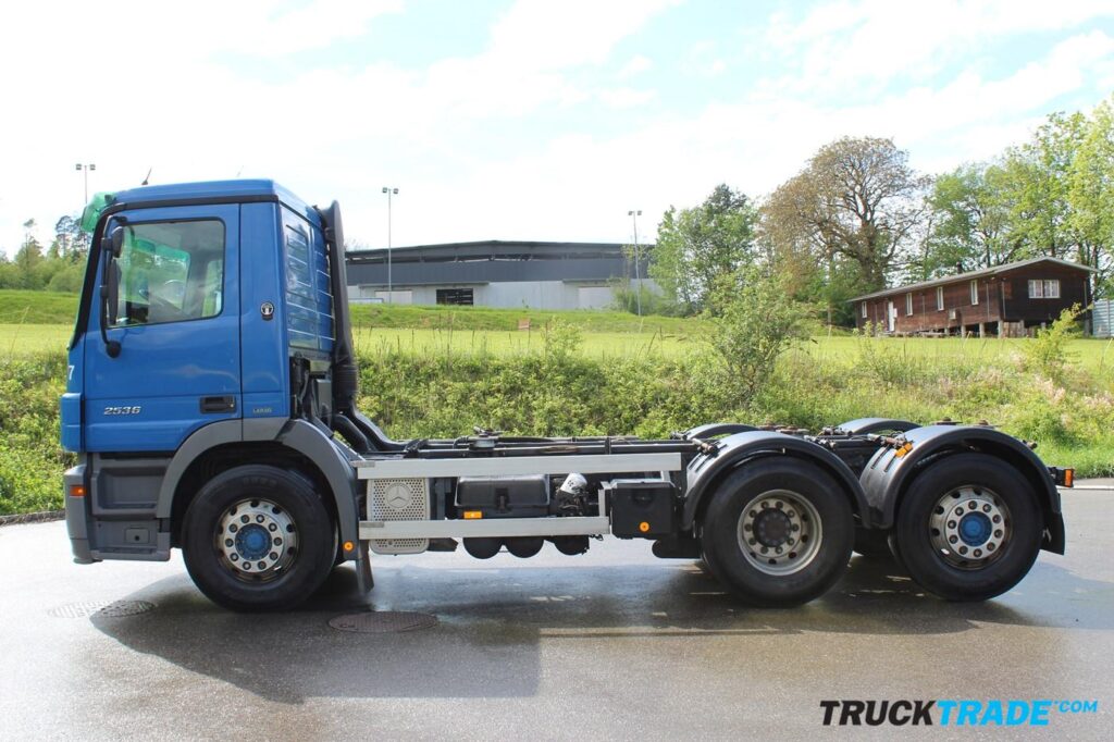 Mercedes-Benz Actros 2536 6x2*4 Chassis-Kabine