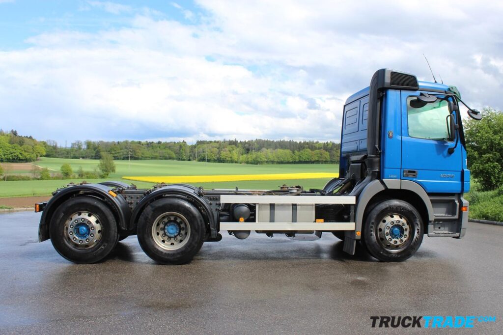 Mercedes-Benz Actros 2536 6x2*4 Chassis-Kabine