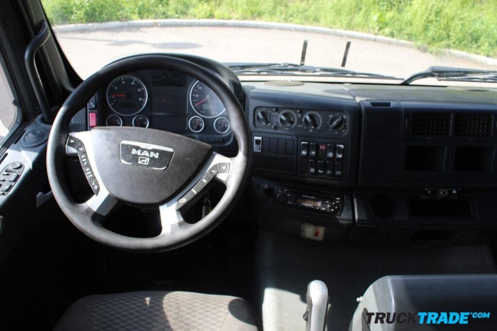 MAN TGA 41.480 10x4 Rückwärtskipper