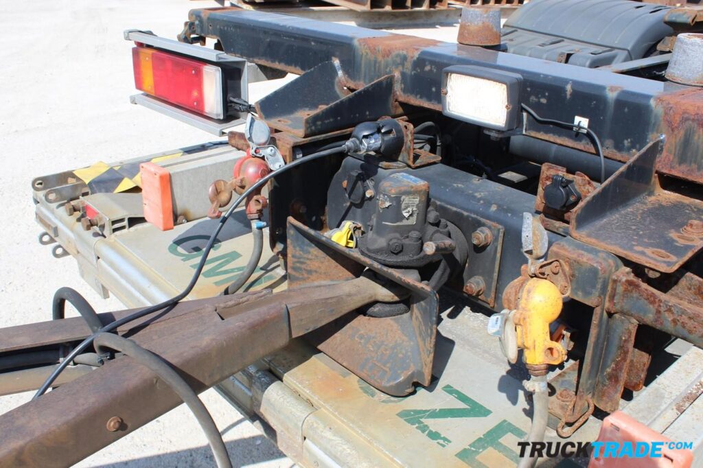 Schwarzmueller TÜ 30/80 CH Tieflader