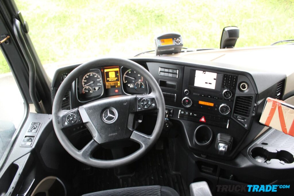 Mercedes-Benz Actros 1842 4x2 Kühlkasten m. Hebebühne