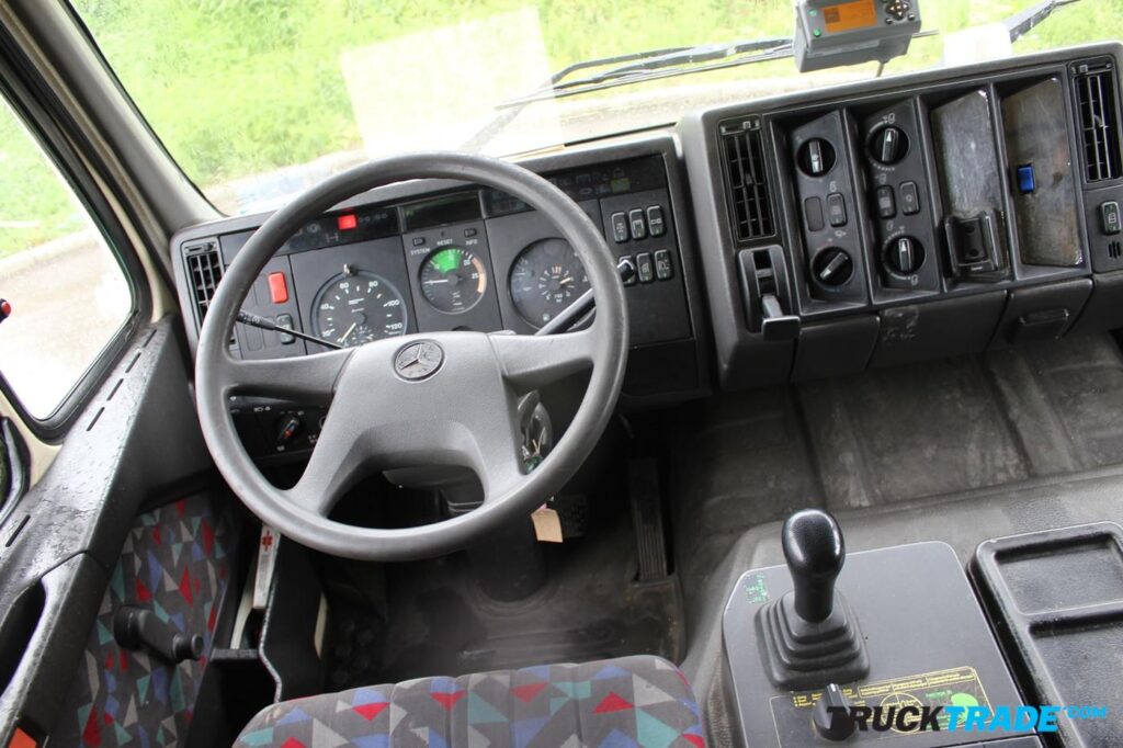 Mercedes-Benz SK 1831L 4x2 BDF mit Kasten