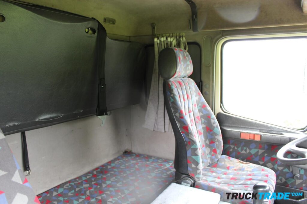 Mercedes-Benz SK 1831L 4x2 BDF mit Kasten
