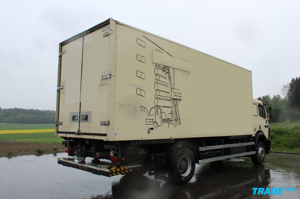 Mercedes-Benz SK 1831L 4x2 BDF mit Kasten