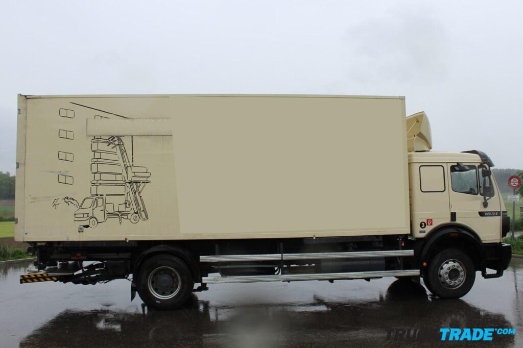 Mercedes-Benz SK 1831L 4x2 BDF mit Kasten
