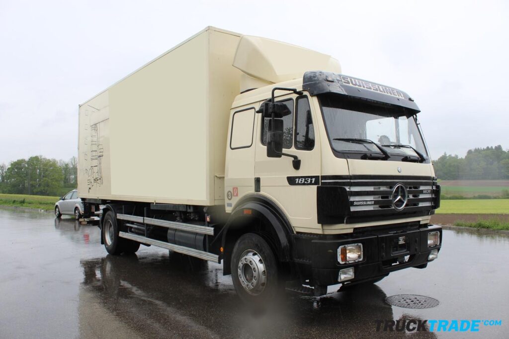 Mercedes-Benz SK 1831L 4x2 BDF mit Kasten