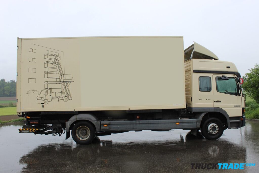 Mercedes-Benz Atego 1223 4x2 BDF mit Kasten