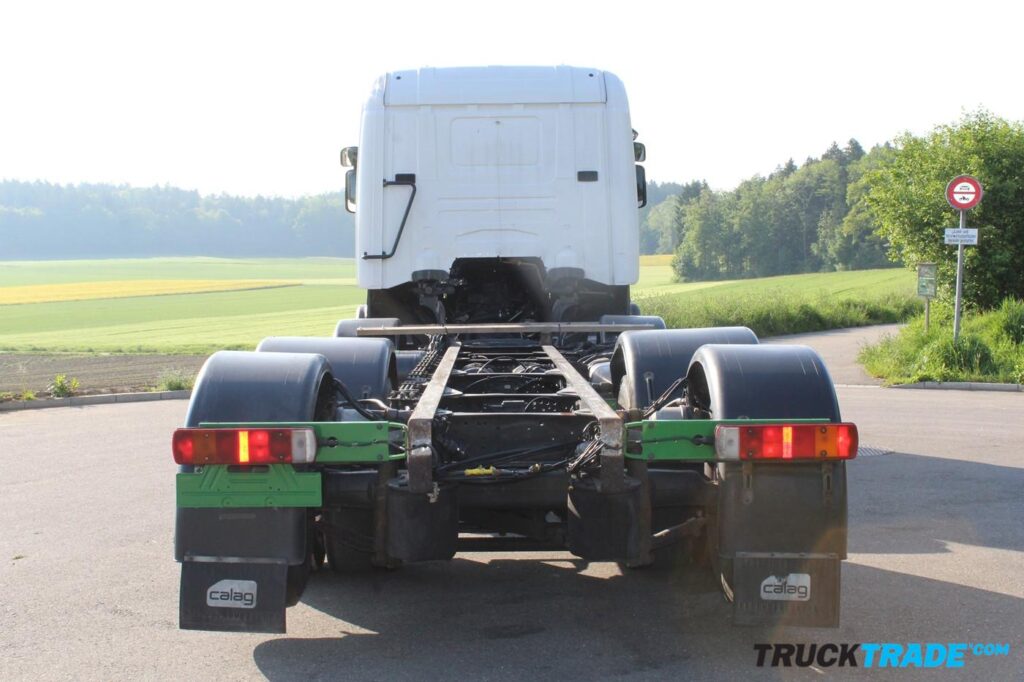 Scania R420 LB 8x2 Chassis Kabine