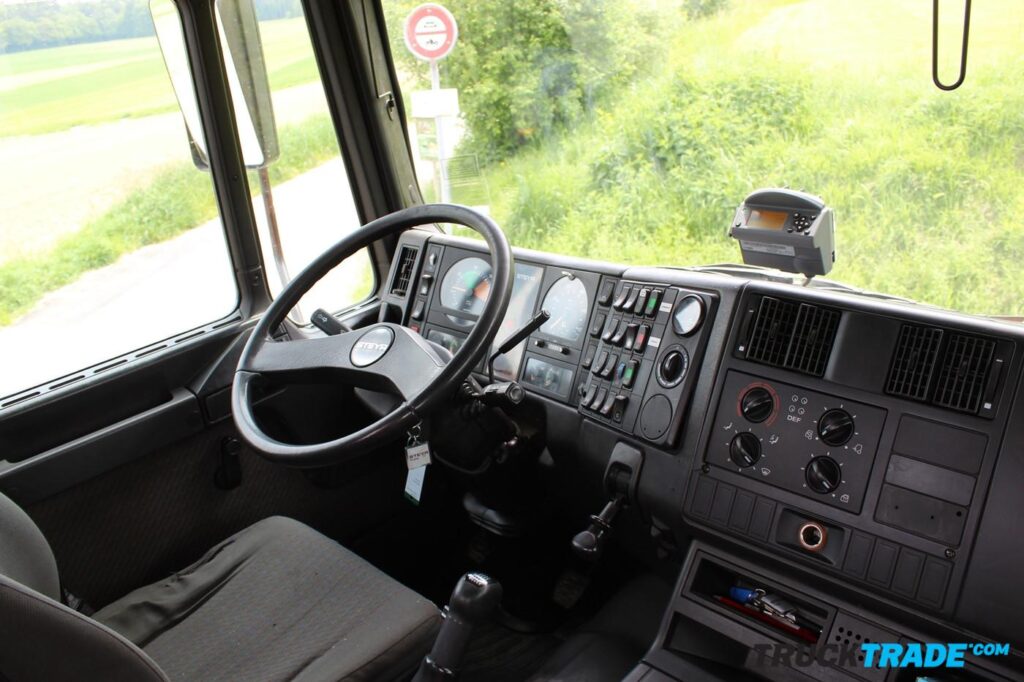 MAN Steyr 19S46 4x4 WS Sattelzugmaschine mit Kranwagen