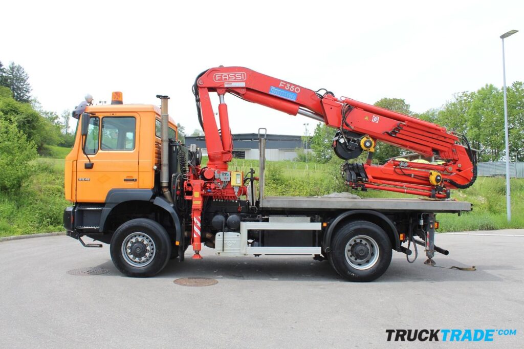 MAN Steyr 19S46 4x4 WS Sattelzugmaschine mit Kranwagen