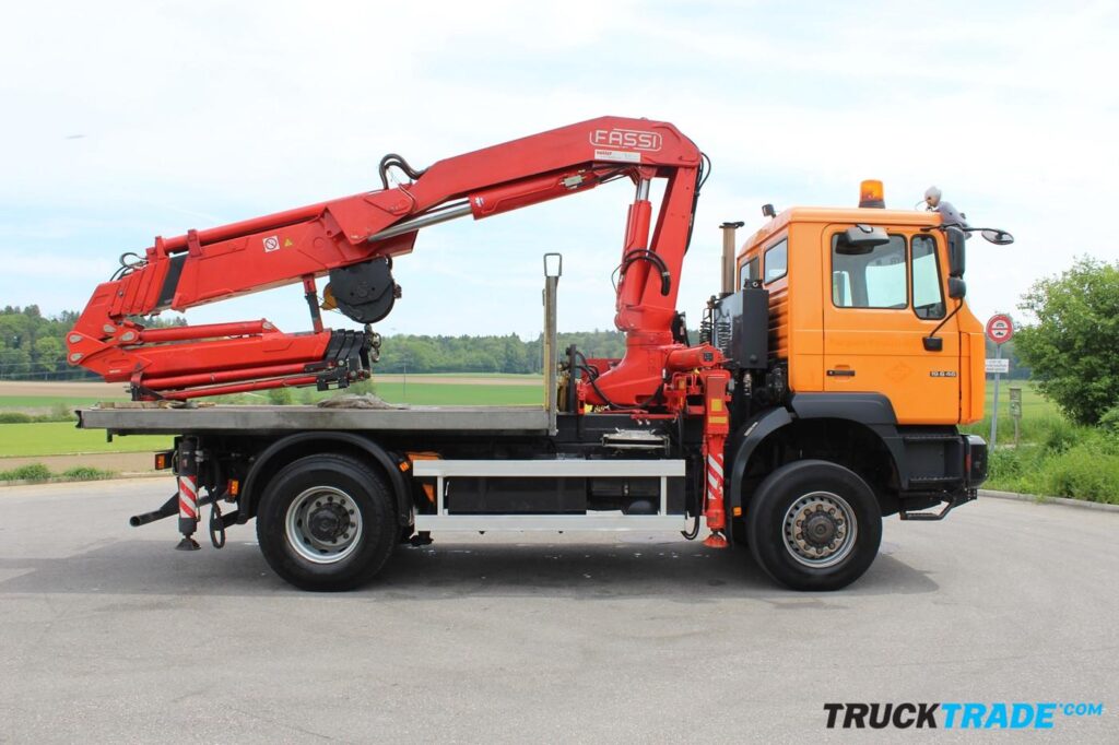 MAN Steyr 19S46 4x4 WS Sattelzugmaschine mit Kranwagen