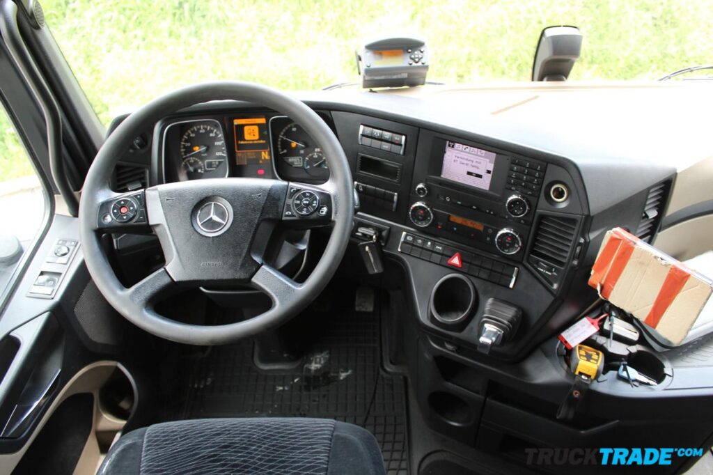Mercedes-Benz Actros 1842 Kühlkasten mit Hebebühne