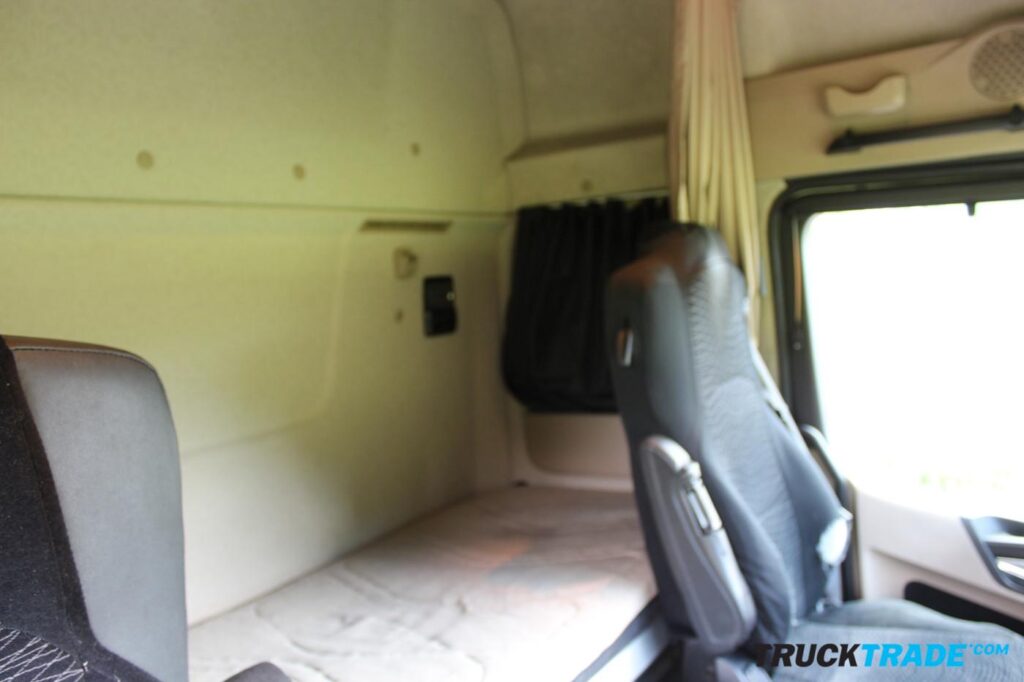 Mercedes-Benz Actros 1842 Kühlkasten mit Hebebühne