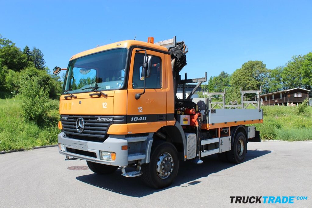 Mercedes-Benz Actros 1840 4x4 Brücke mit Kran
