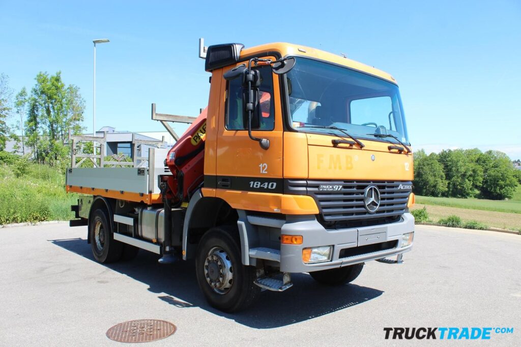 Mercedes-Benz Actros 1840 4x4 Brücke mit Kran