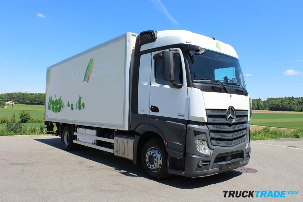 Mercedes-Benz Actros 1842 4x2 Kühlkasten mit Hebebühne