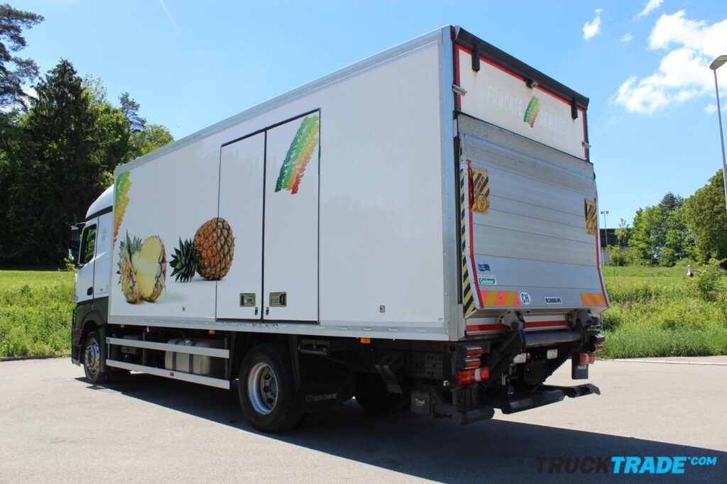Mercedes-Benz Actros 1842 4x2 Kühlkasten mit Hebebühne