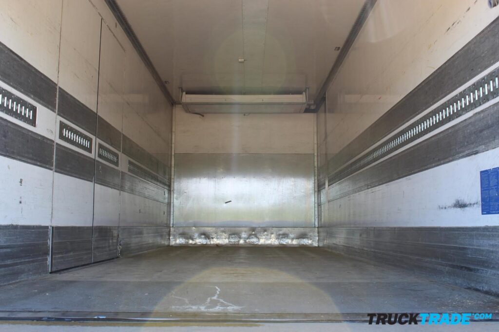 Mercedes-Benz Actros 1842 4x2 Kühlkasten mit Hebebühne