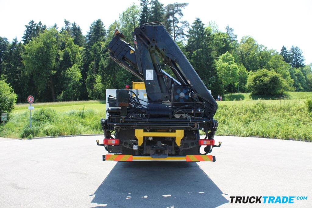 Volvo FH-400 6x2R Brücke mit Kran